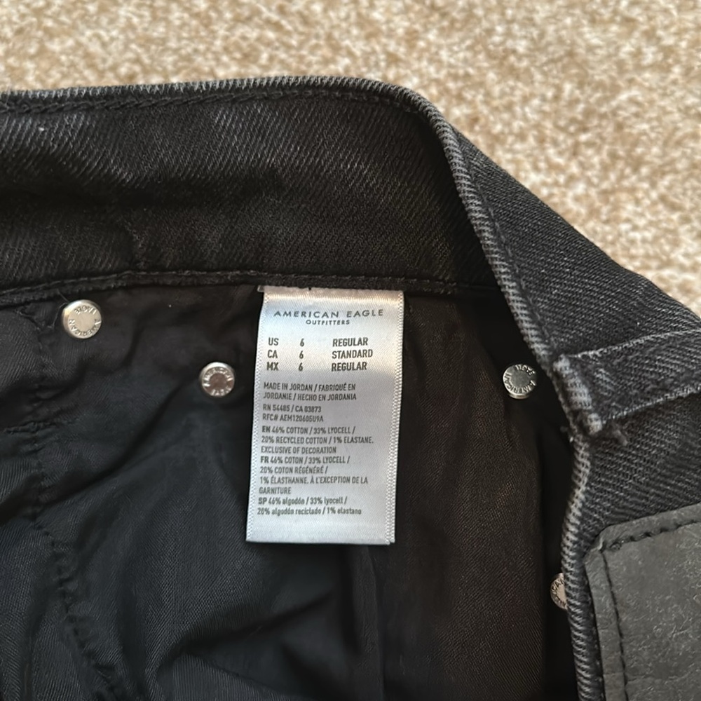 American Eagle Super High Rise Ankle Straight - Picture 4 of 4